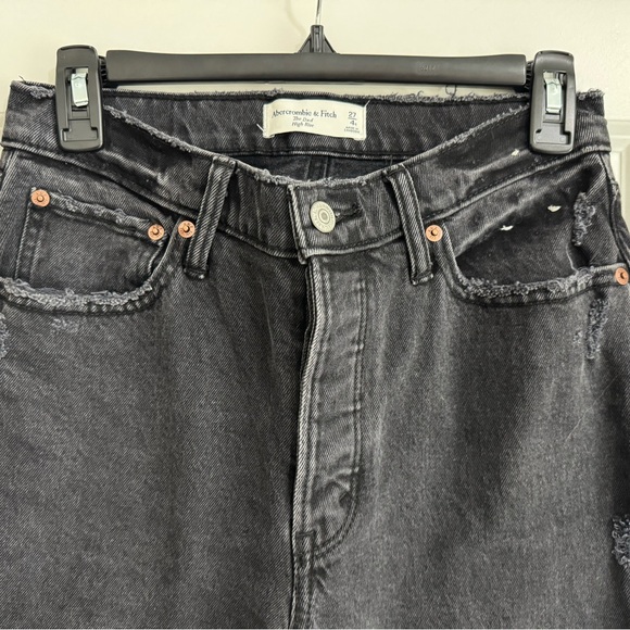Abercrombie & Fitch Women's Black Relaxed Jeans - Picture 3 of 6